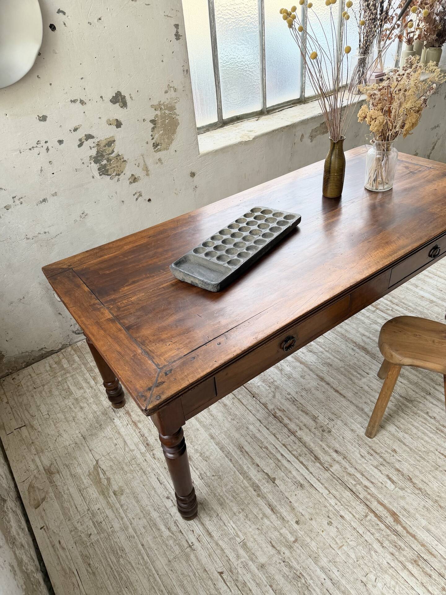 Table de ferme ou table de drapier noyer massif 1900