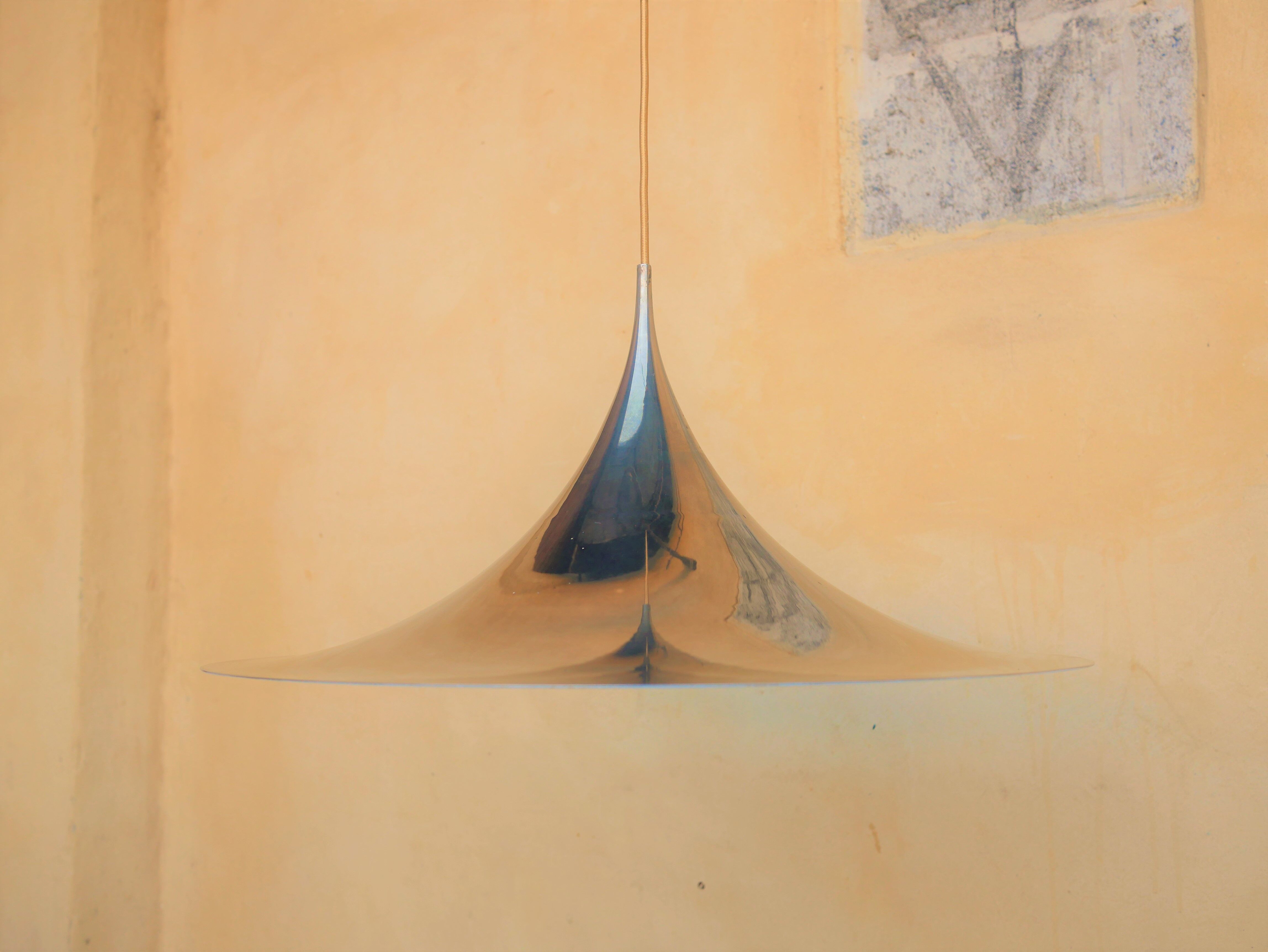 Suspension scandinave « Semi » en métal doré par Bonderup et Thorup pour les éditions Fog and Morup