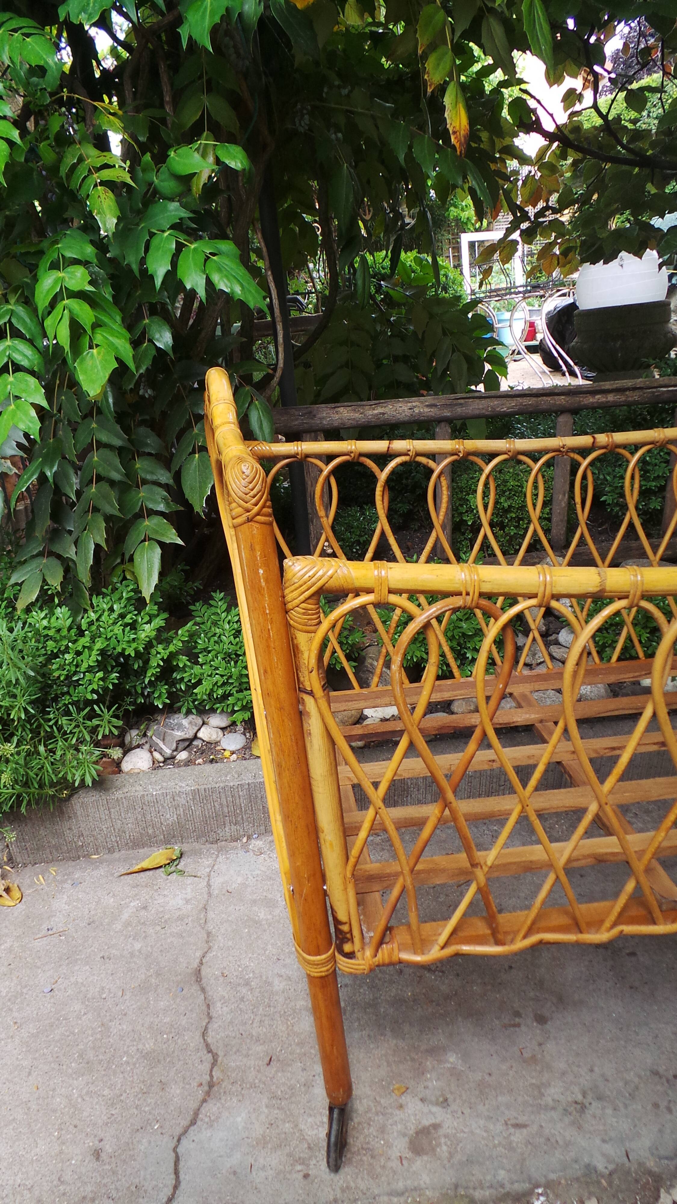 Rattan crib of the 50s