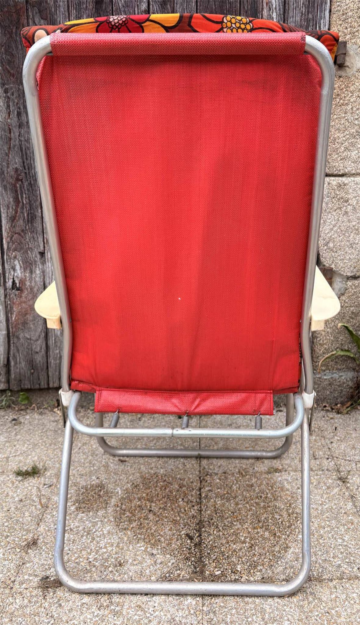 Vintage 1970s Kettler folding chair – pop floral print & structure