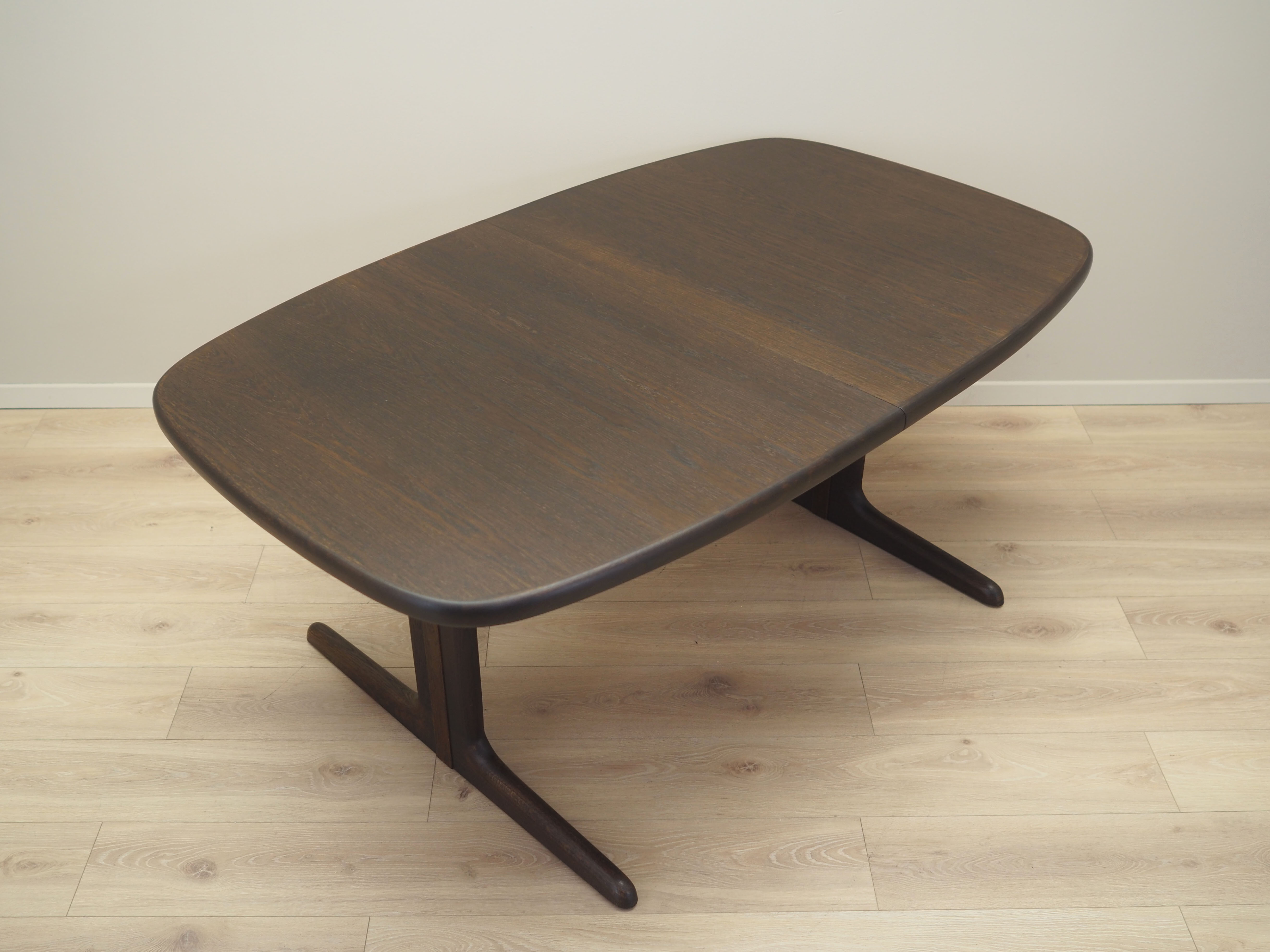 Oak table, Danish design, 1970s, manufacturer: Skovby