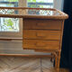 Bureau vintage Bonton en rotin et bois, 3 tiroirs
