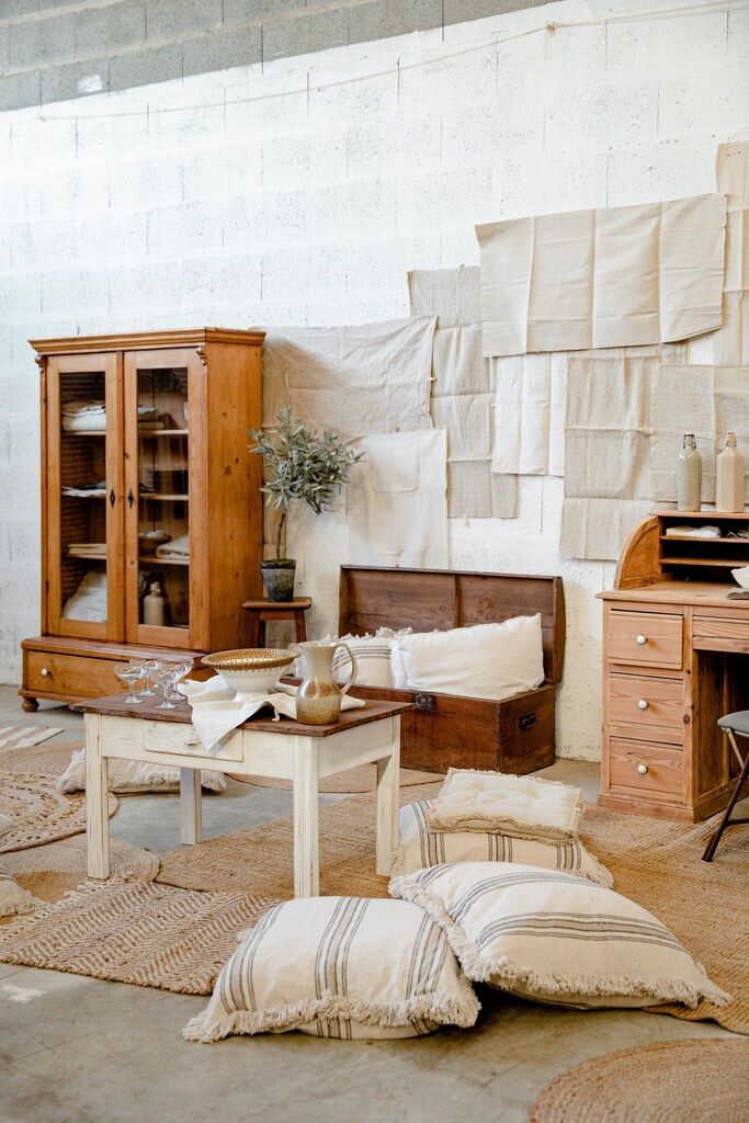 Trunk, dark wood trunk