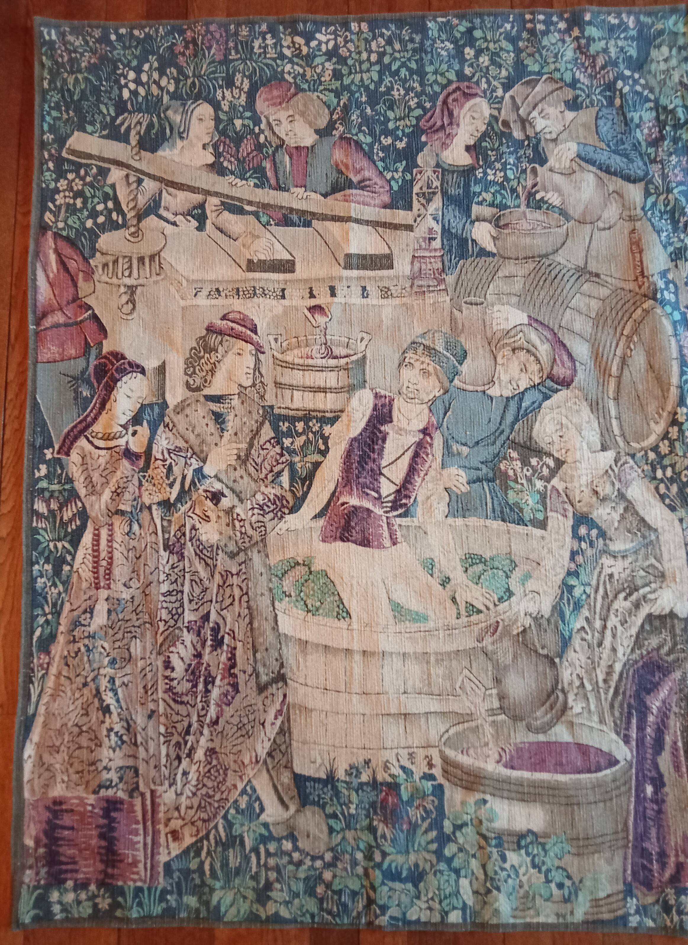 Antique tapestry, the grape harvest