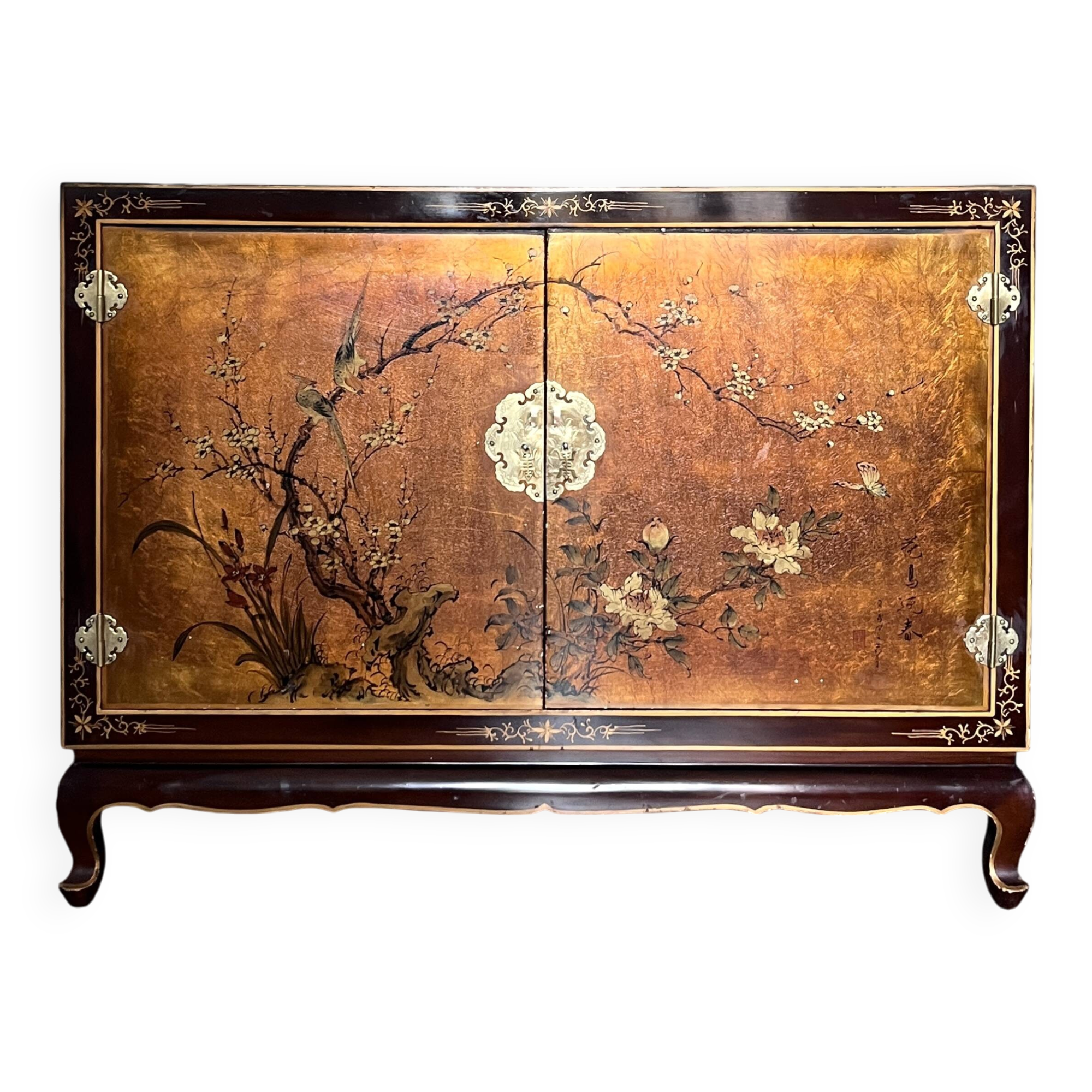 Grand buffet in vintage Hollywood Regency/Art Deco style – chinoiserie spirit.