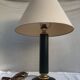 Ancienne lampe colonne cuir vert & laiton