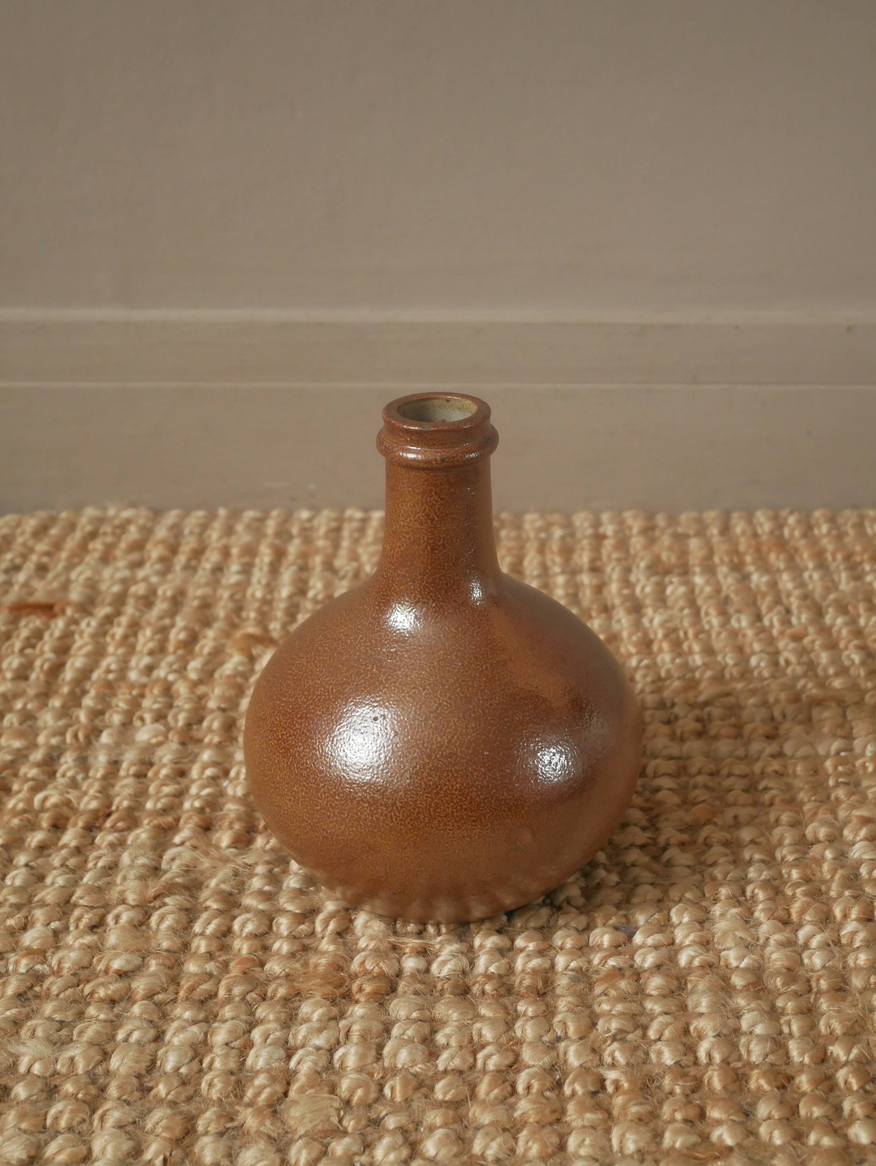 Vintage sandstone ceramic soliflore vase handcrafted bohemian Scandinavian country decoration