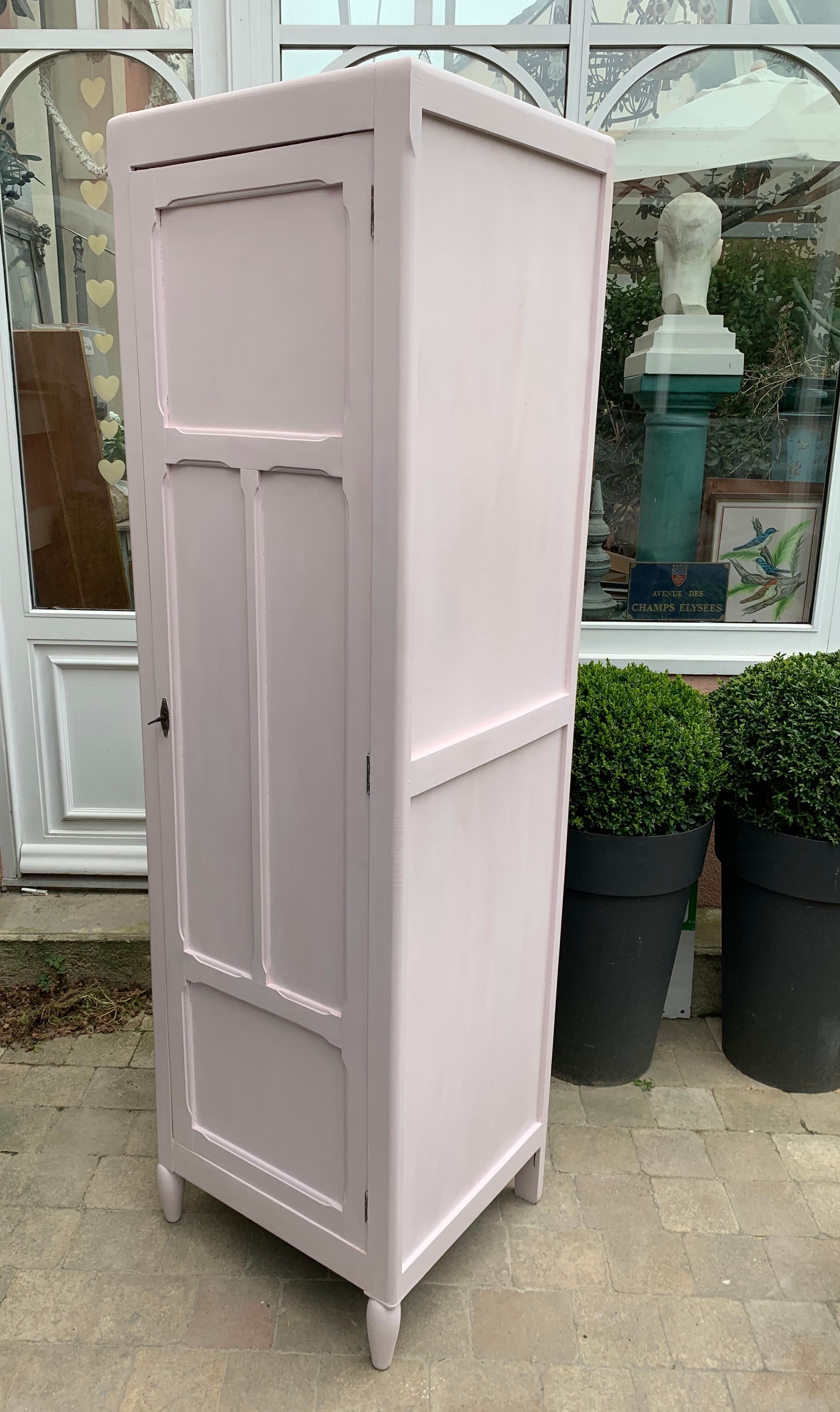 Powder pink Parisian wardrobe