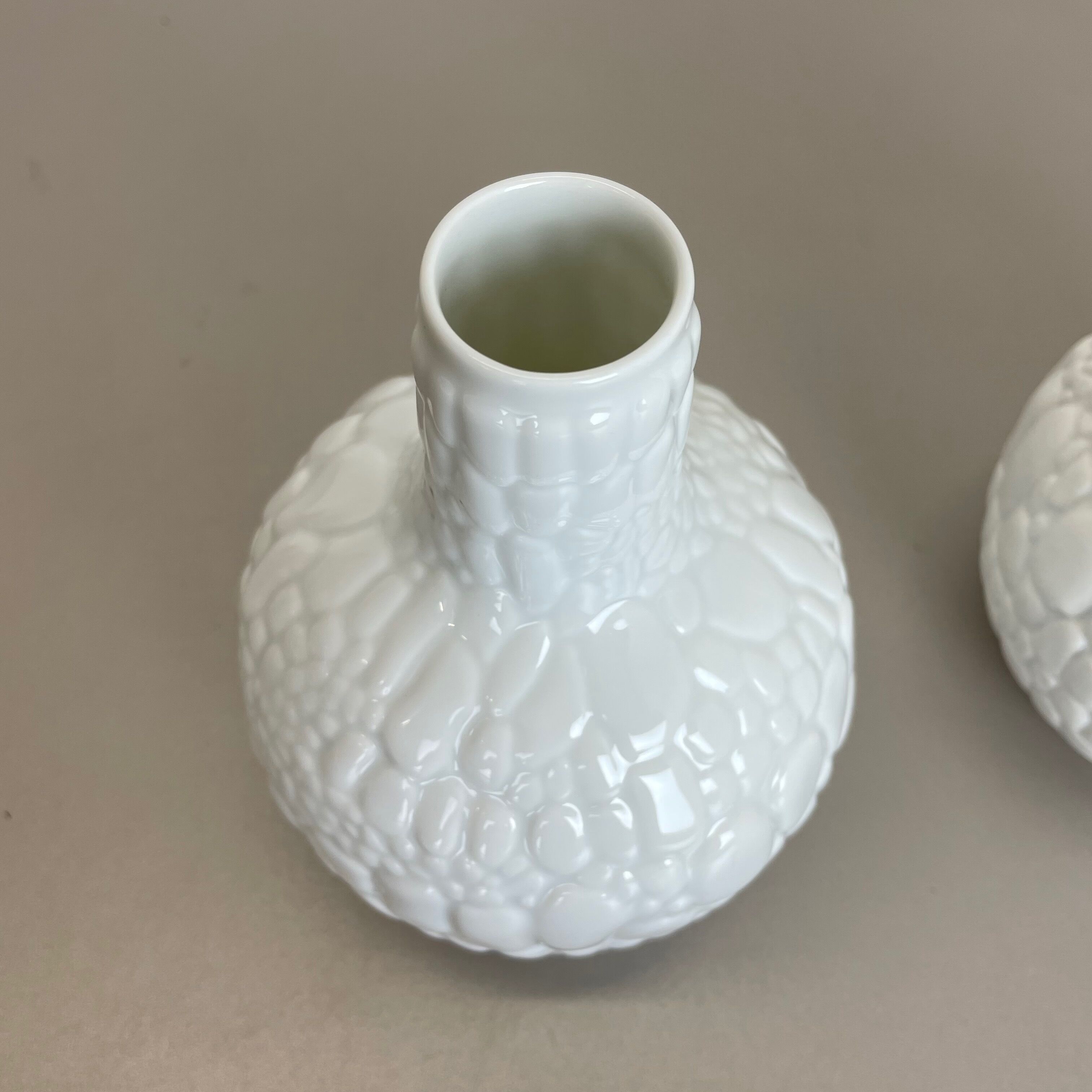 Set of 2 Original OP Art Biscuit Porcelain Vases by AK Kaiser, Germany, 1970s