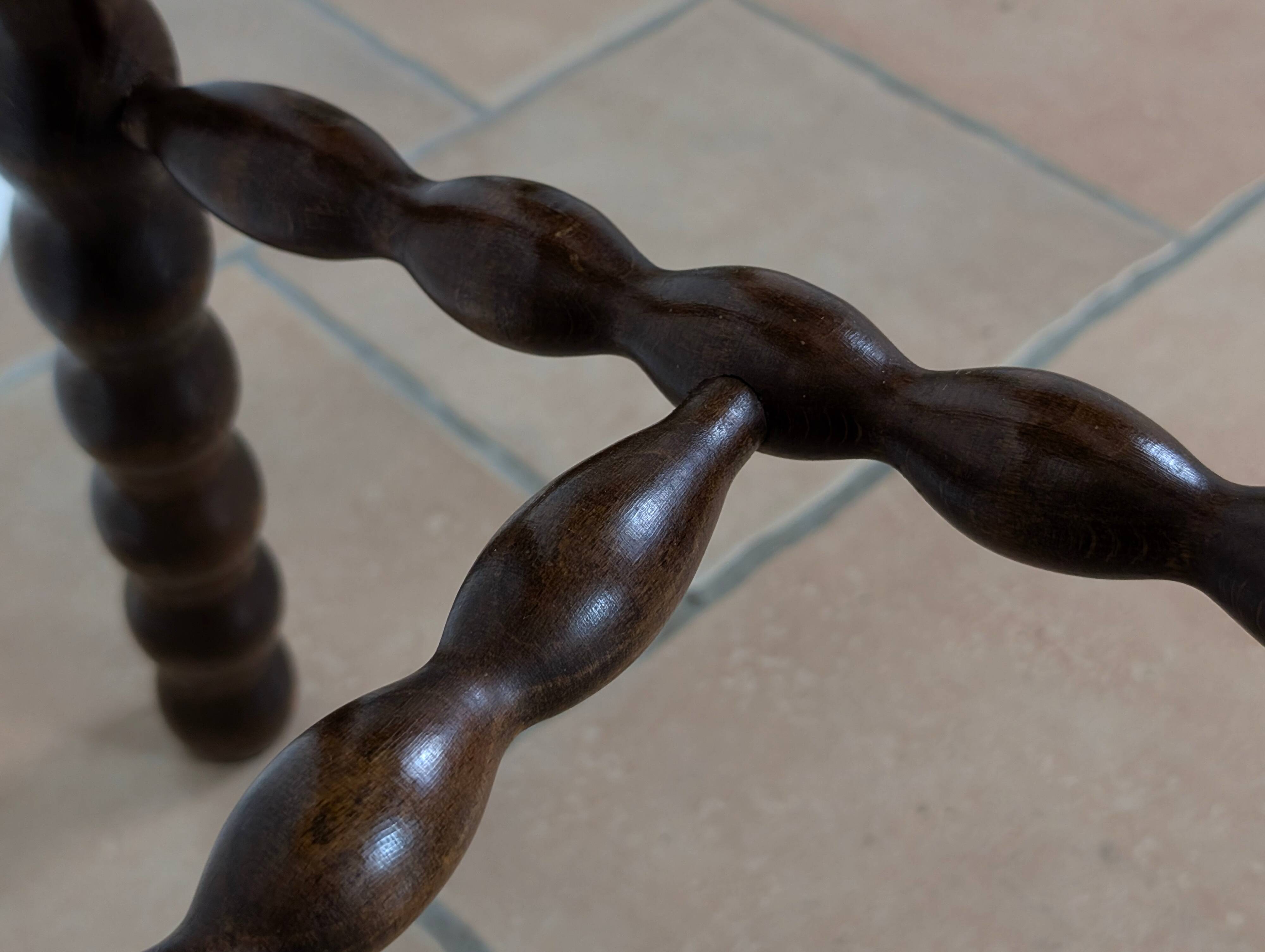 Paire tabourets tripodes