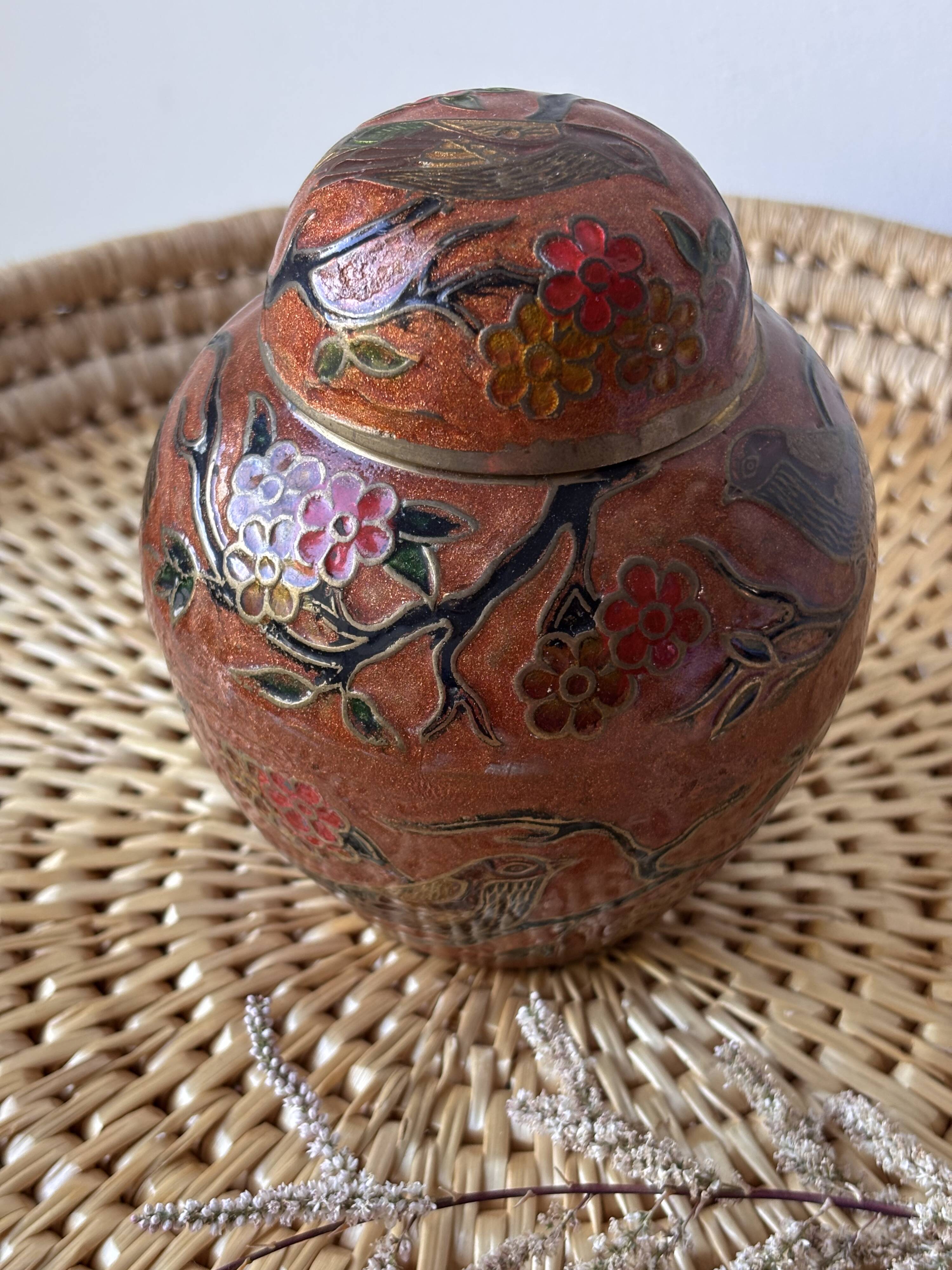 Boîte à couvercle en laiton émaillé cloisonné -oiseaux et fleurs, Mad