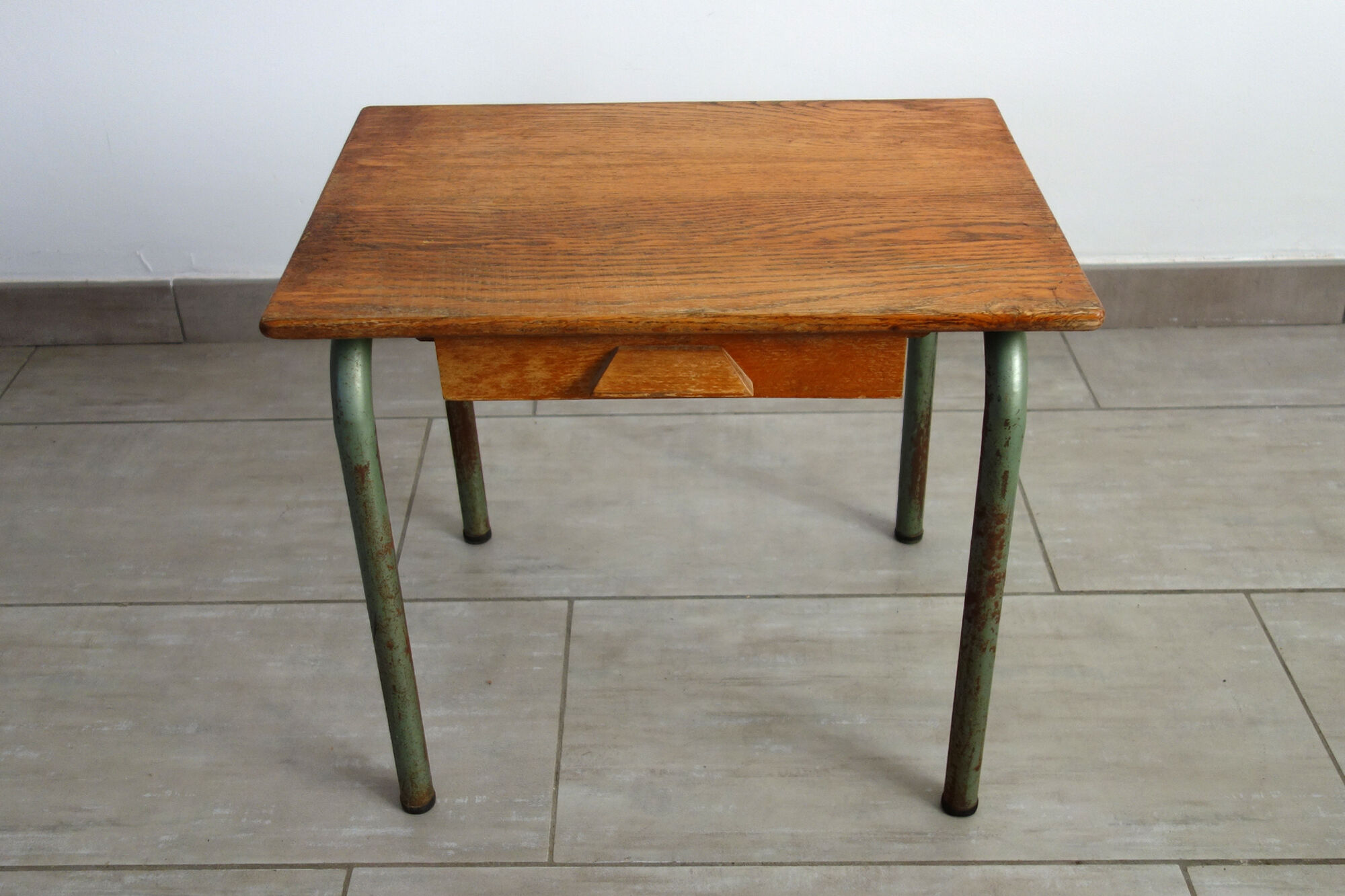 Vintage school desk Leo Wiart