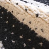 Black and White Rug - 274 x 218 cm