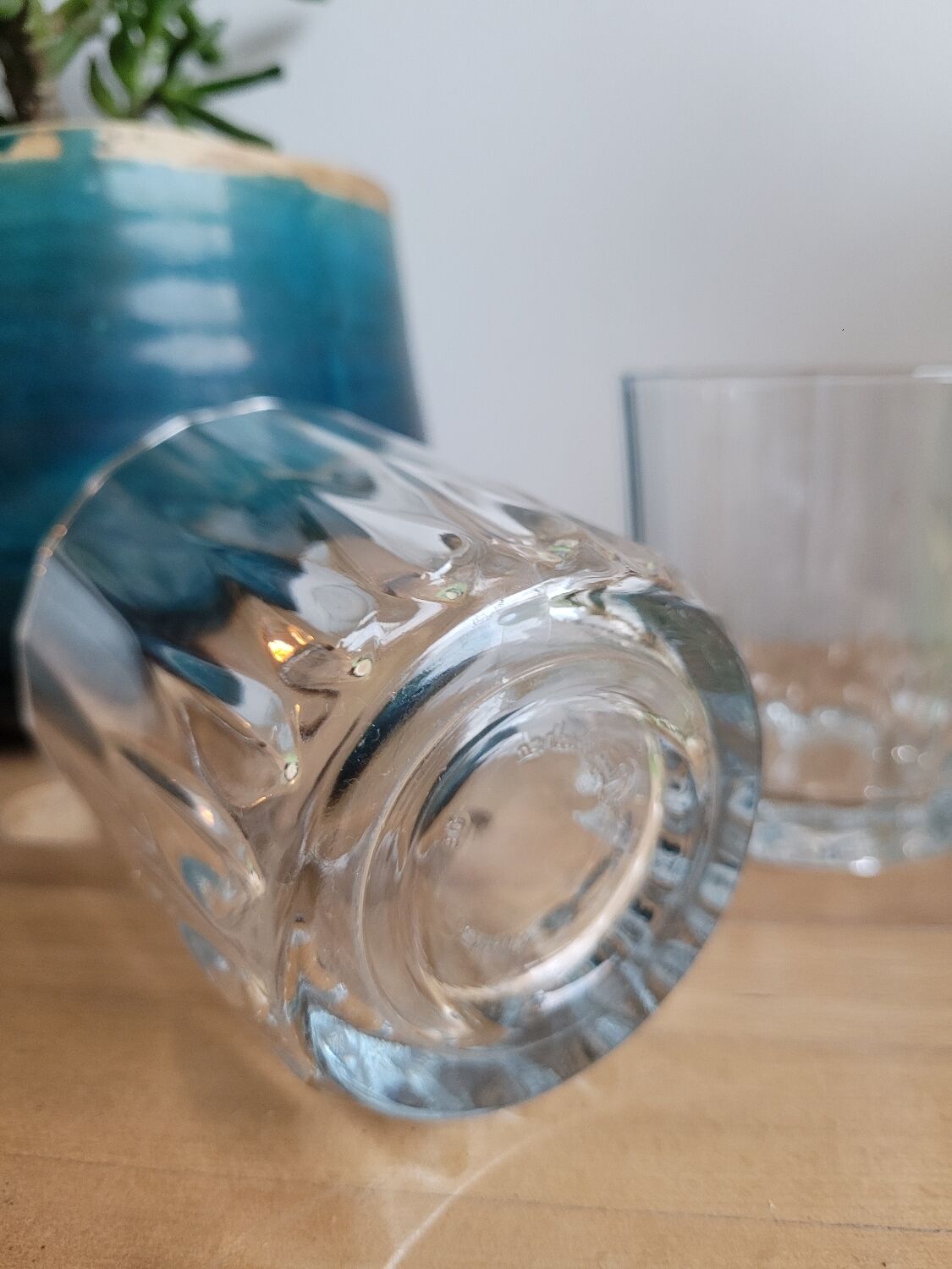 Set of two water glasses or whisky