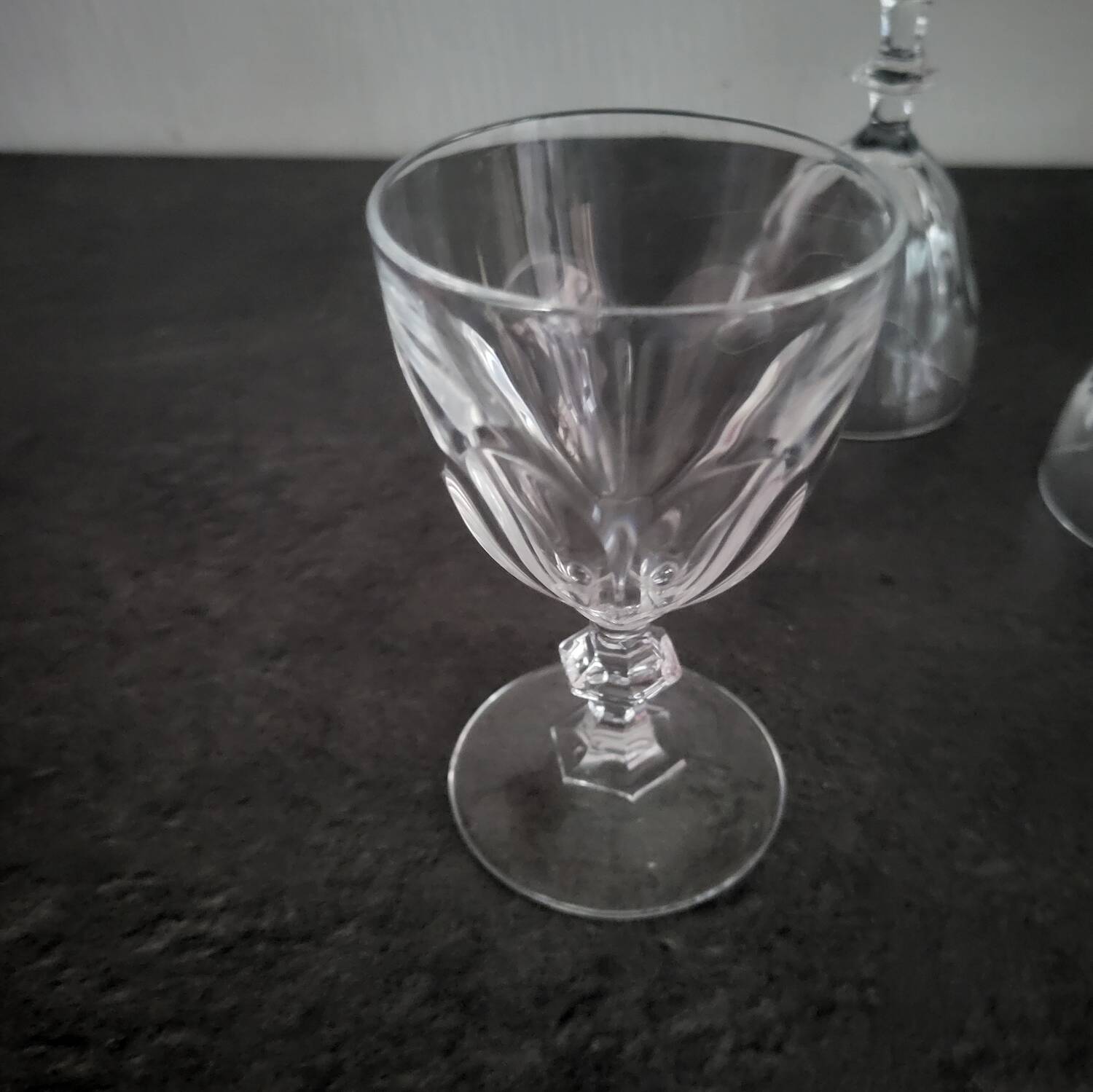 4 button-foot aperitif glasses model Rambouillet Christal d'Arques