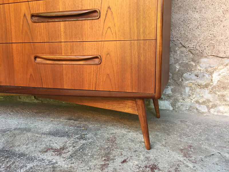Scandinavian dresser teak 8 drawers Victor Wilkins for G-plan since 1960