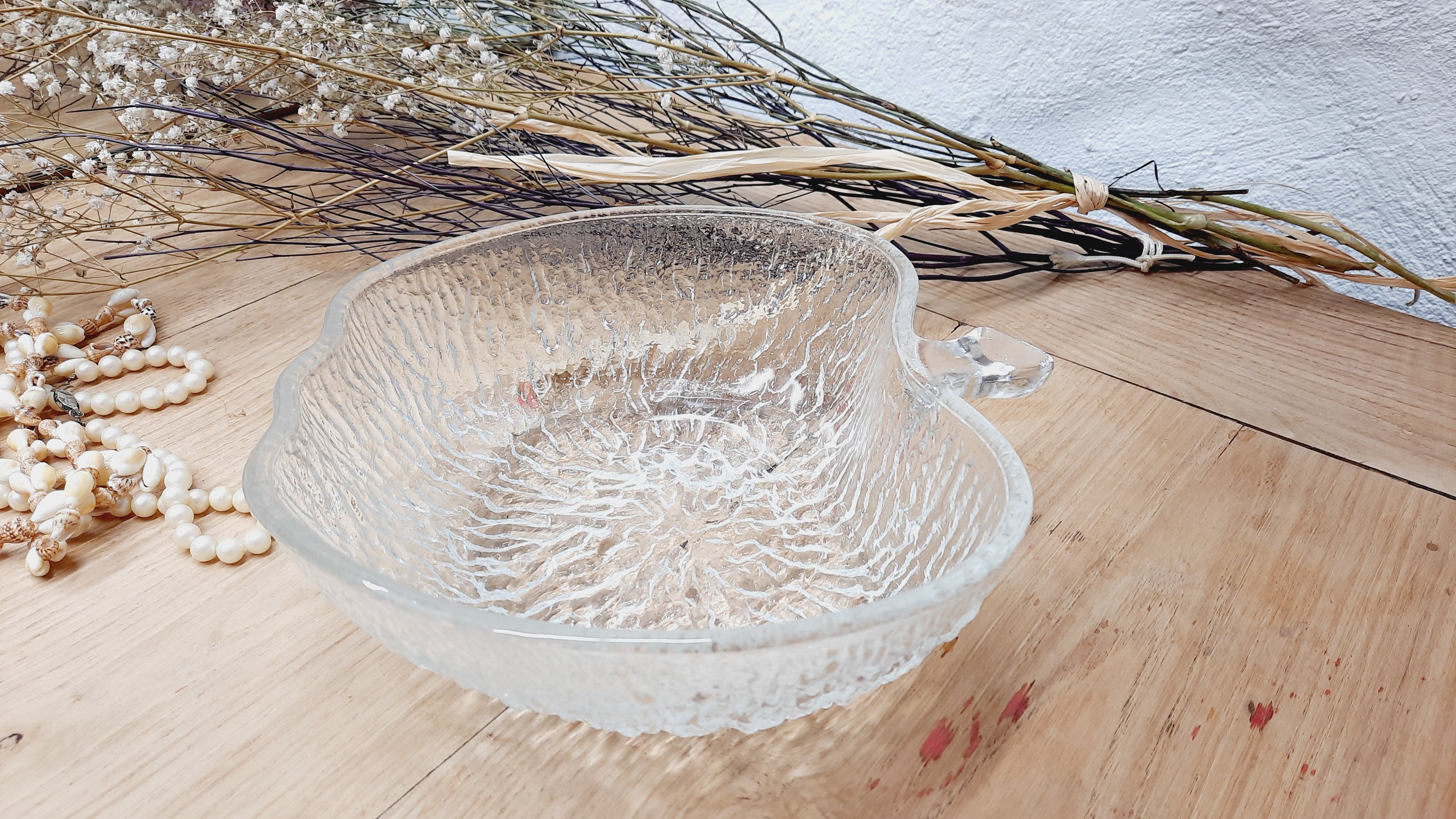 Salad bowl moulded glass apple