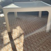 Space age coffee table in white polyurethane, probably Horn Collect.