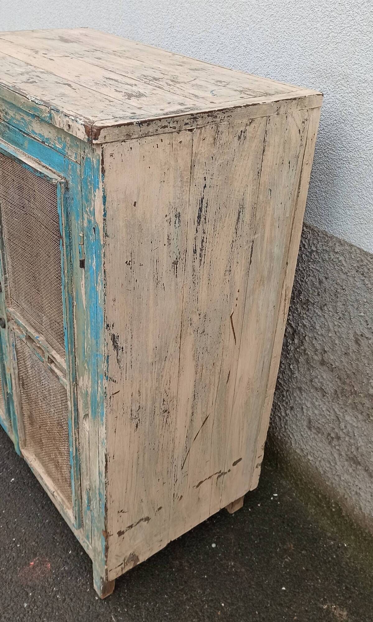 Small pantry buffet in old wood with mesh doors
