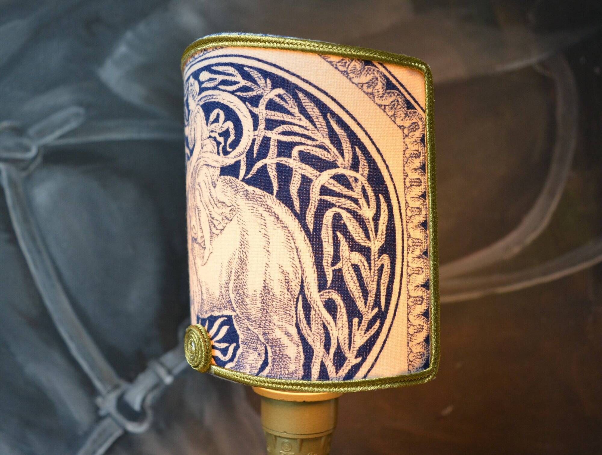 Venetian shade, Toile de Jouy shade