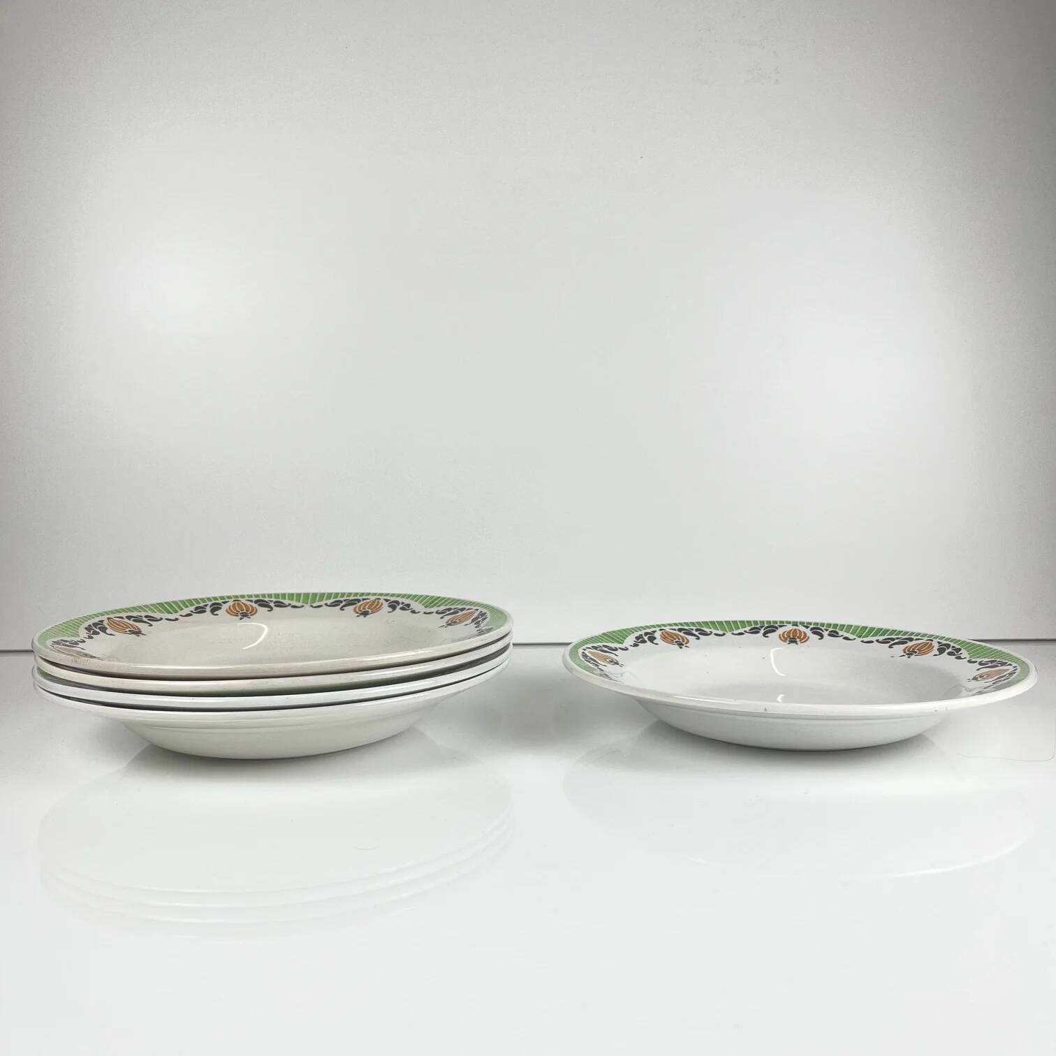 Set of 5 Sarreguemines "Maroussia" soup plates, early 20th century