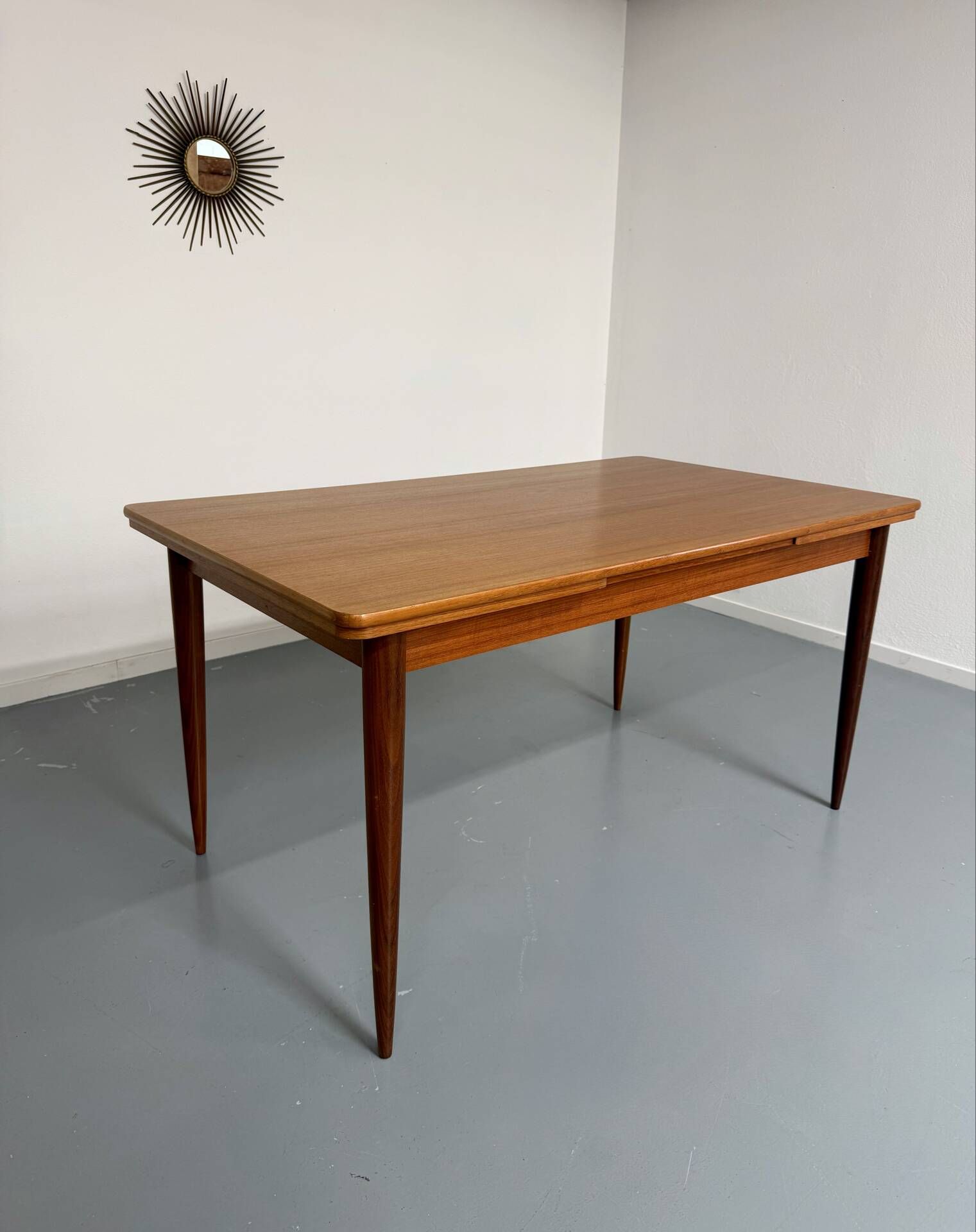 Table à manger extensible en teck design scandinave des années 1960