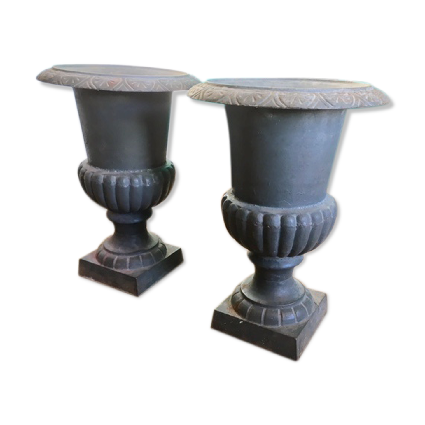 Cast iron washbasins
