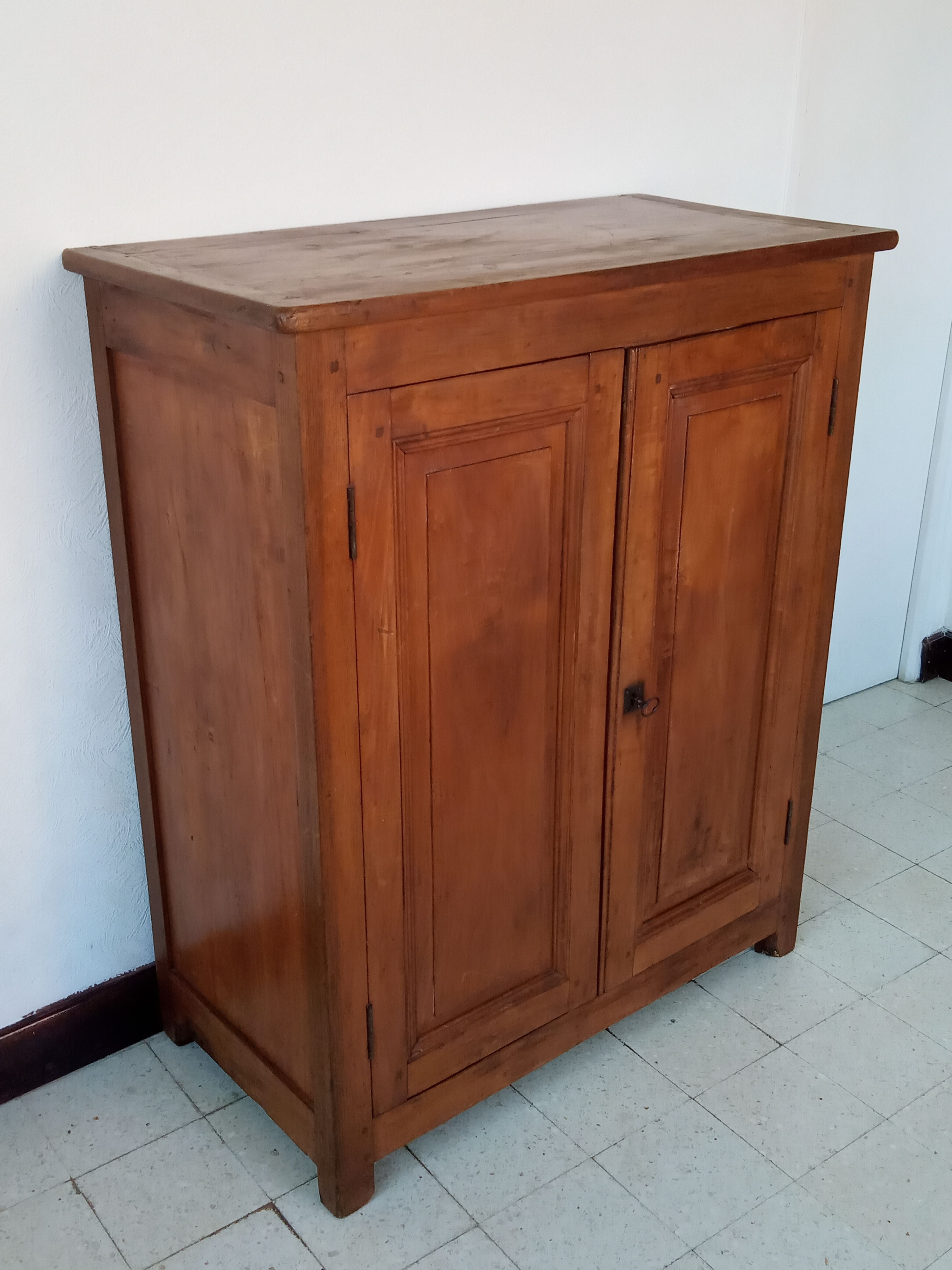 Parisian buffet early 20th