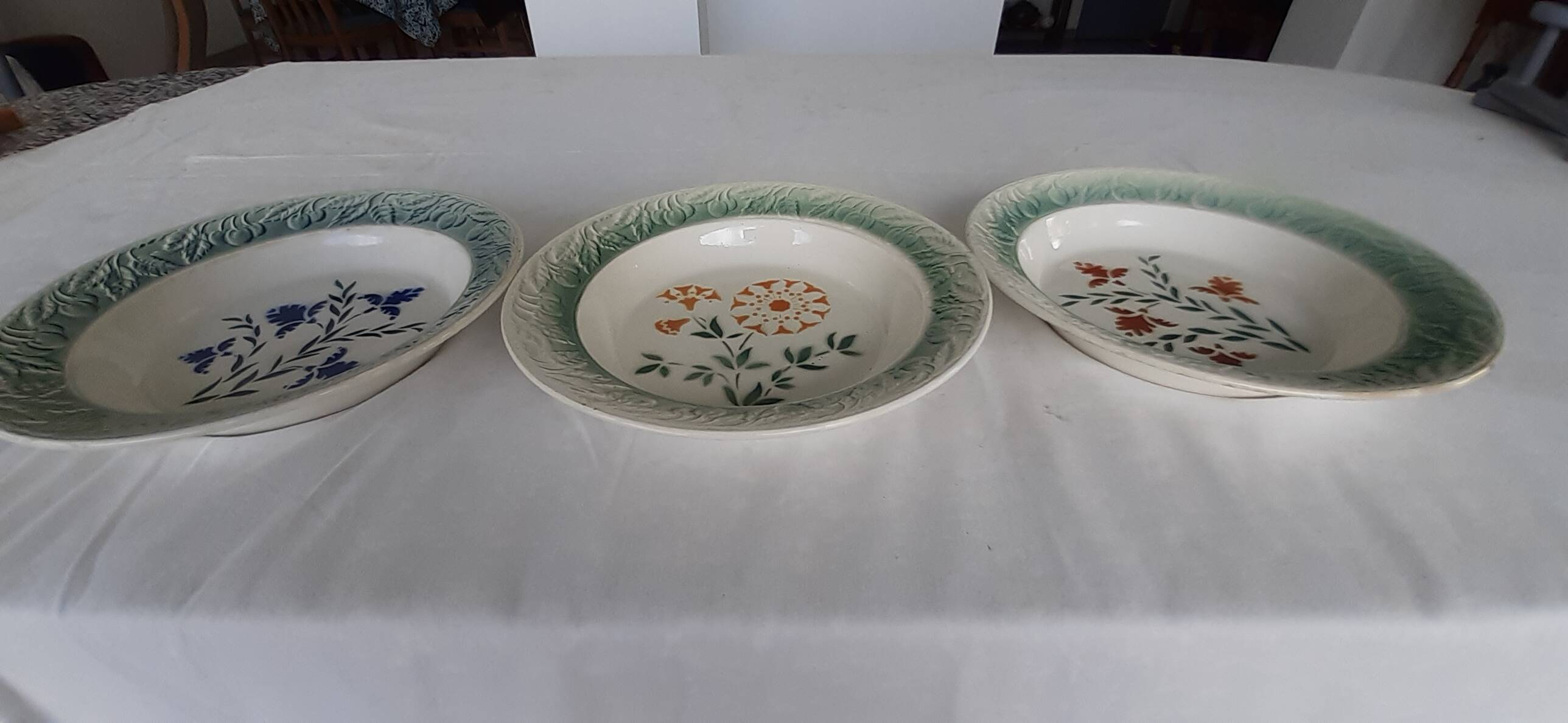 Set of 3 old GIVORS earthenware dishes