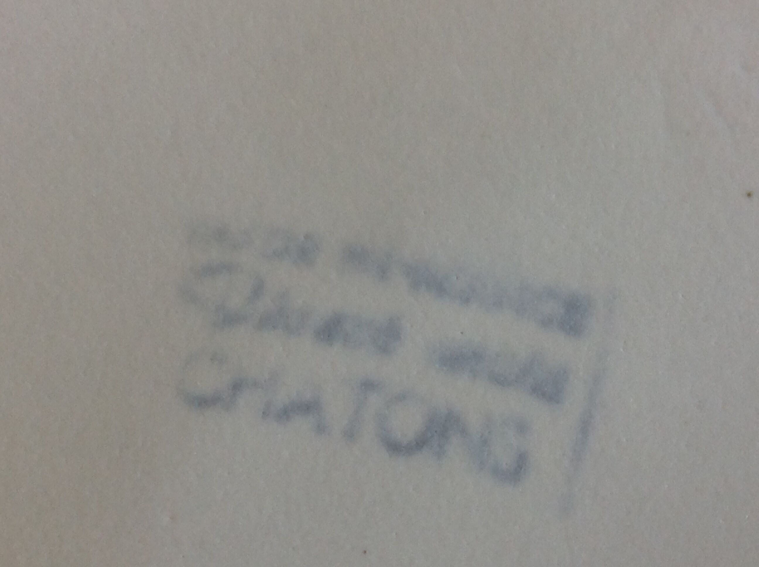 Two raviers and a white and grey cermal sauciere