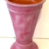Footed pot