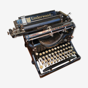 Machine à écrire Underwood 1915