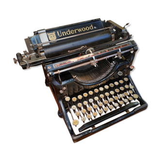Machine à écrire Underwood 1915