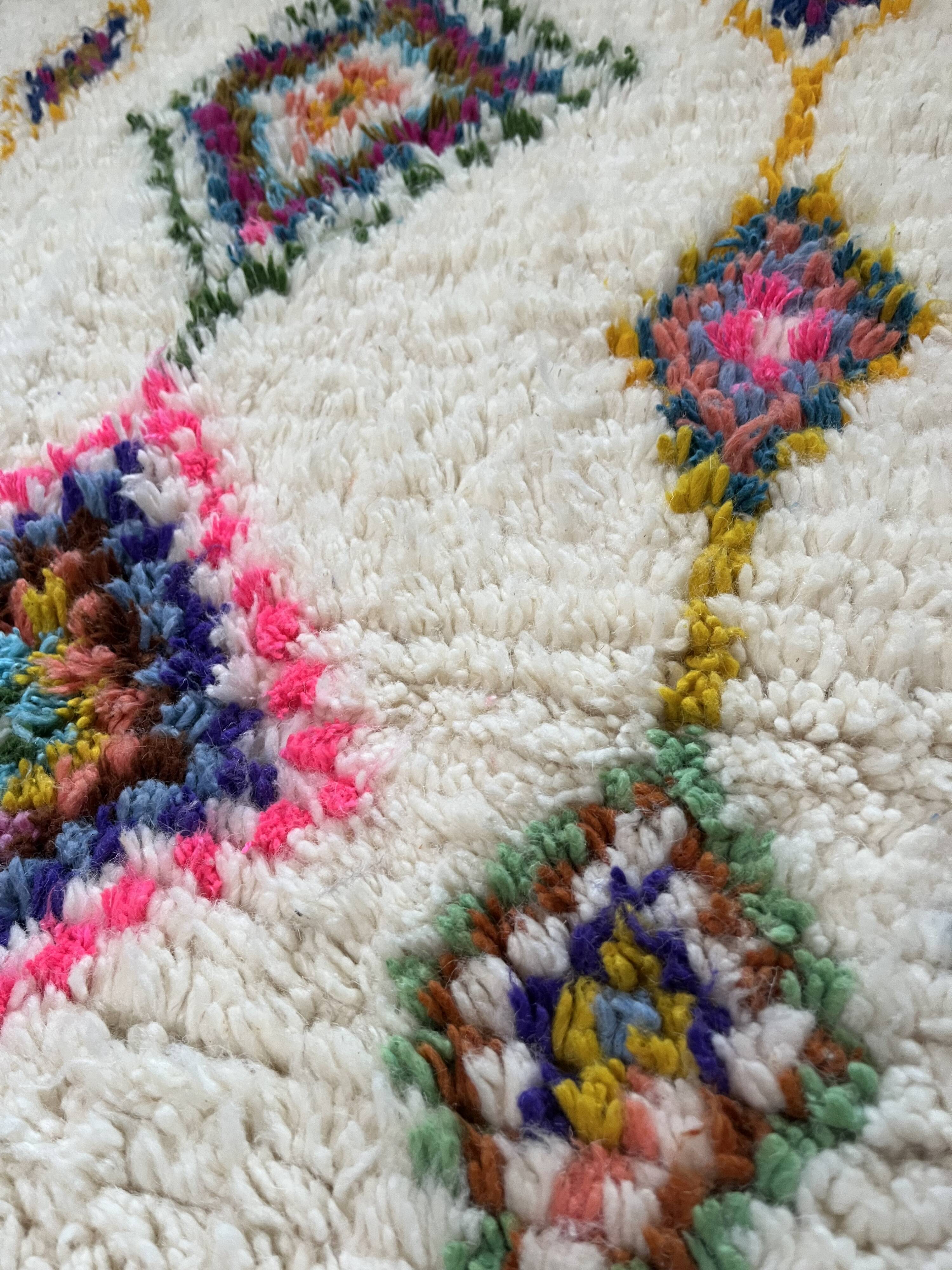 Moroccan azilal carpet 105x170 cm