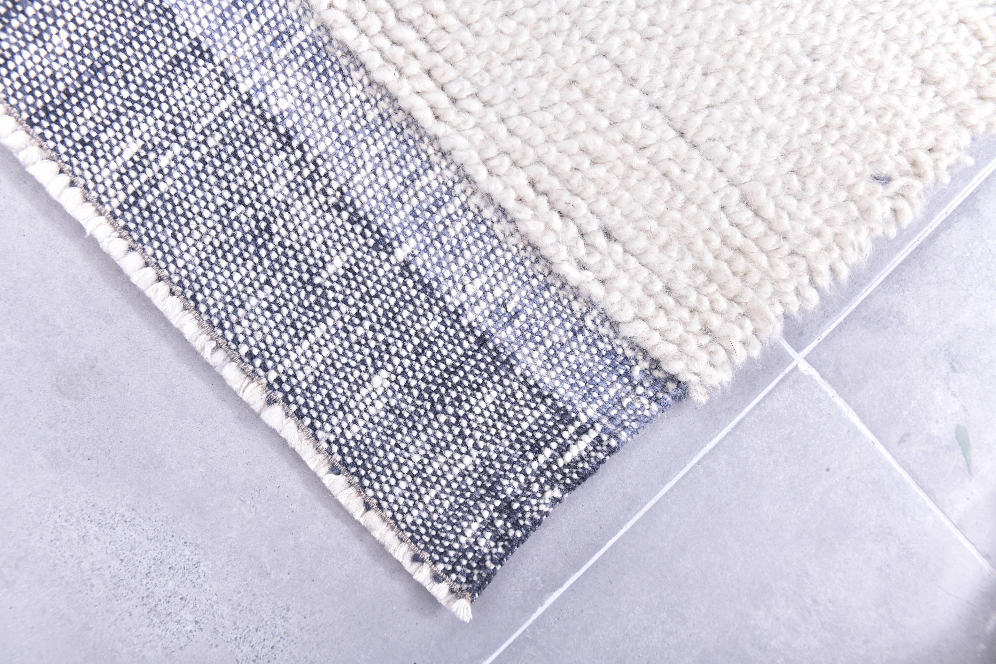 4x7 Blue & White Handmade Wool Turkish Rug, 135x213Cm