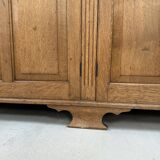 Large two-part display case (renovated)