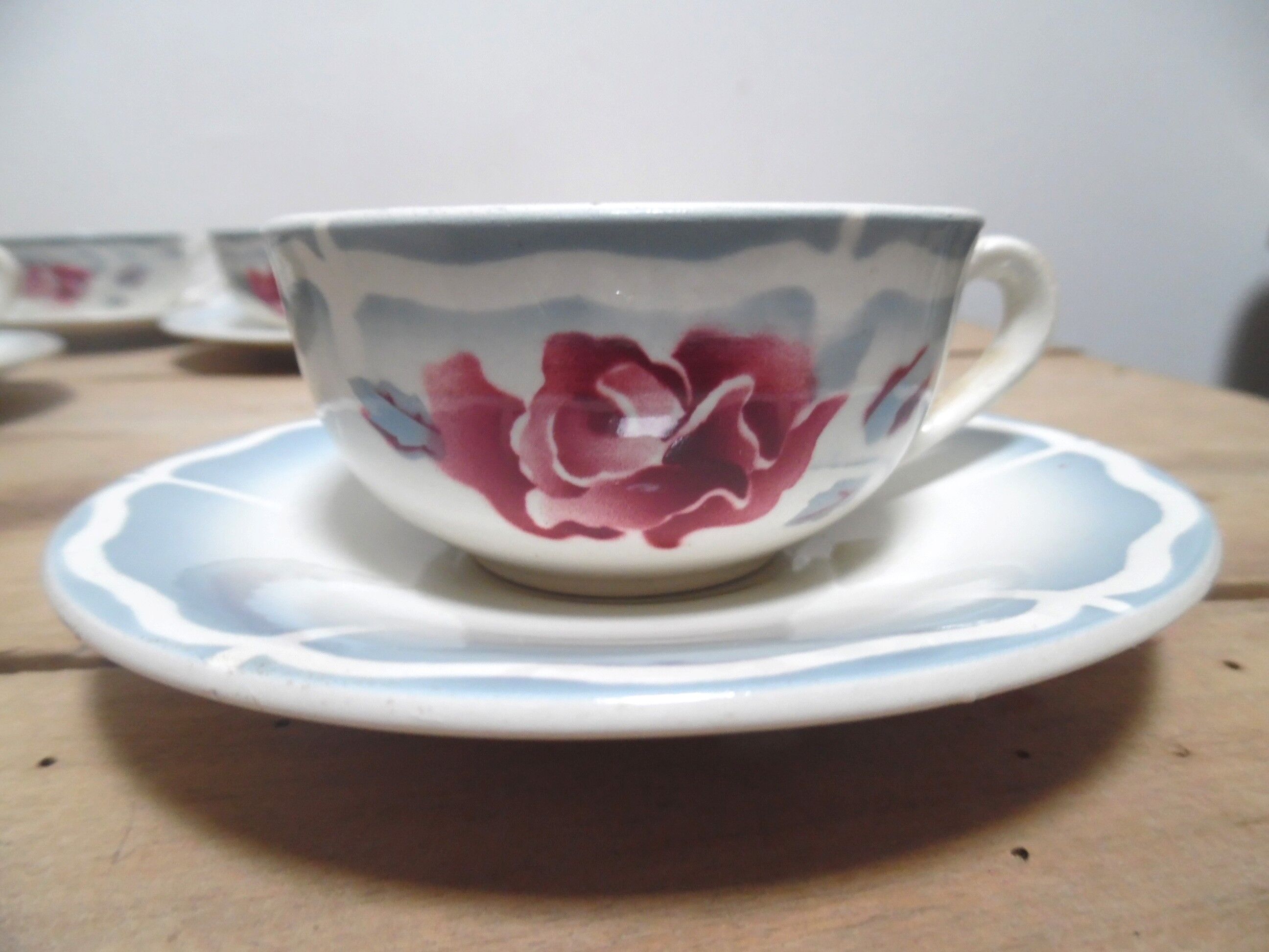 coffee cups and saucers sarreguemine