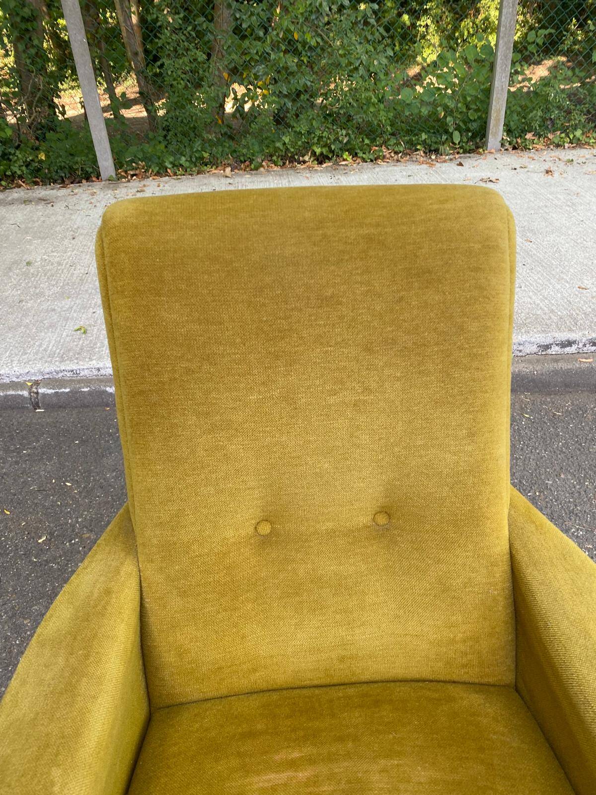 Fauteuil italien jaune moutarde style Mid-Century