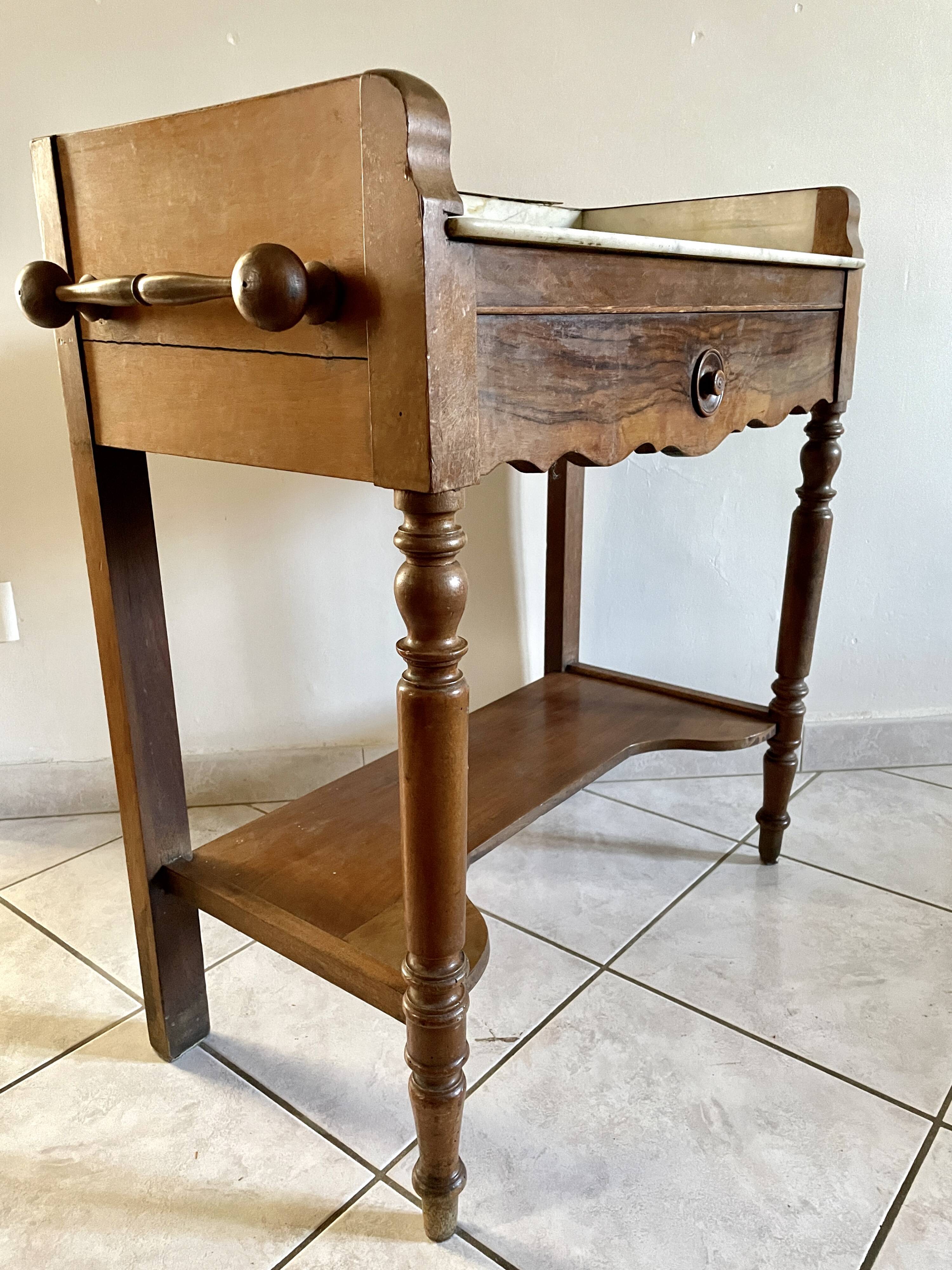 White marble vanity unit