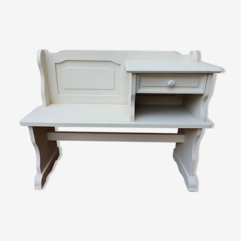 White entrance bench