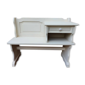 White entrance bench