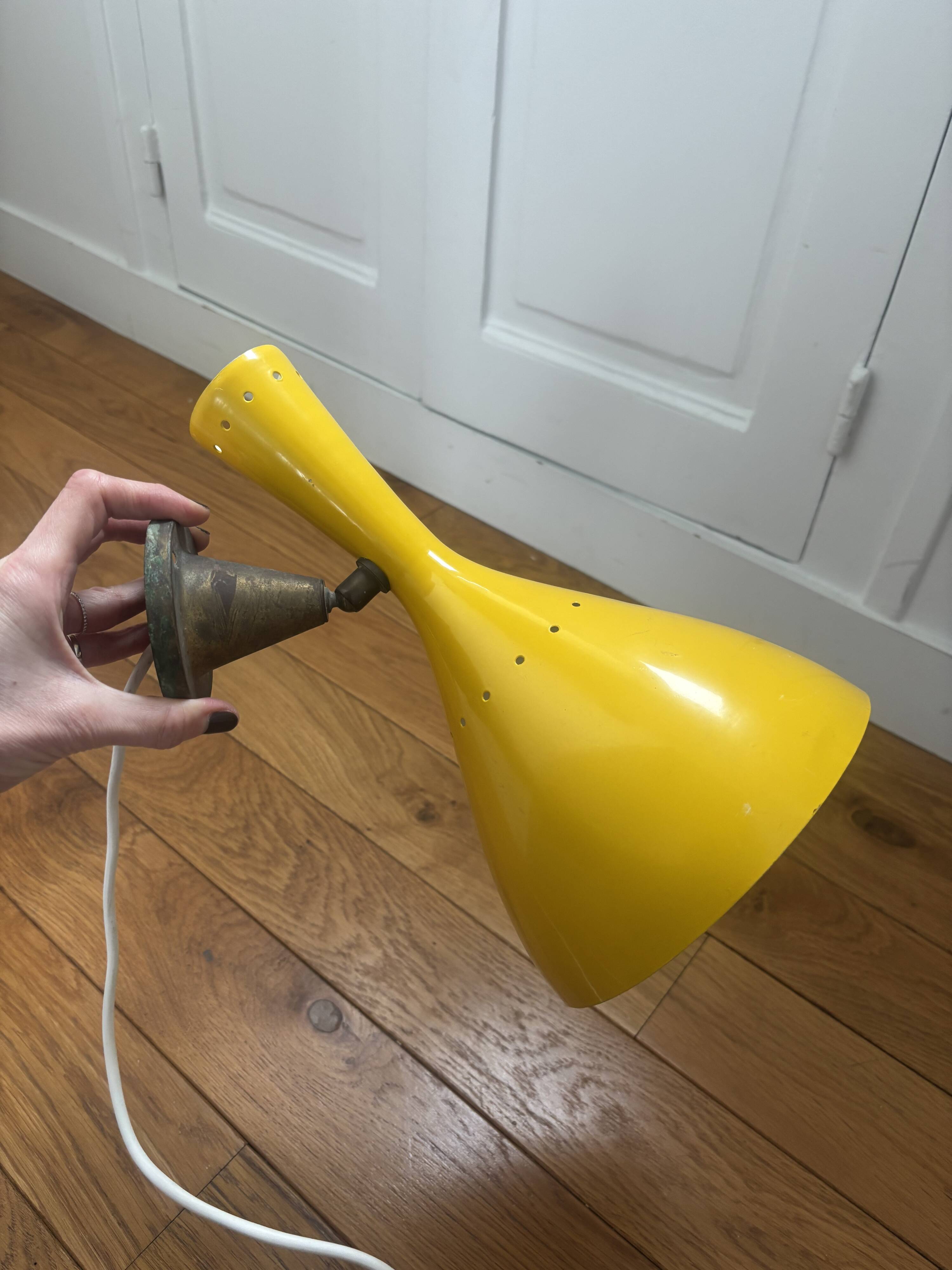 Diabolo wall light, drainage from the 1950s.
