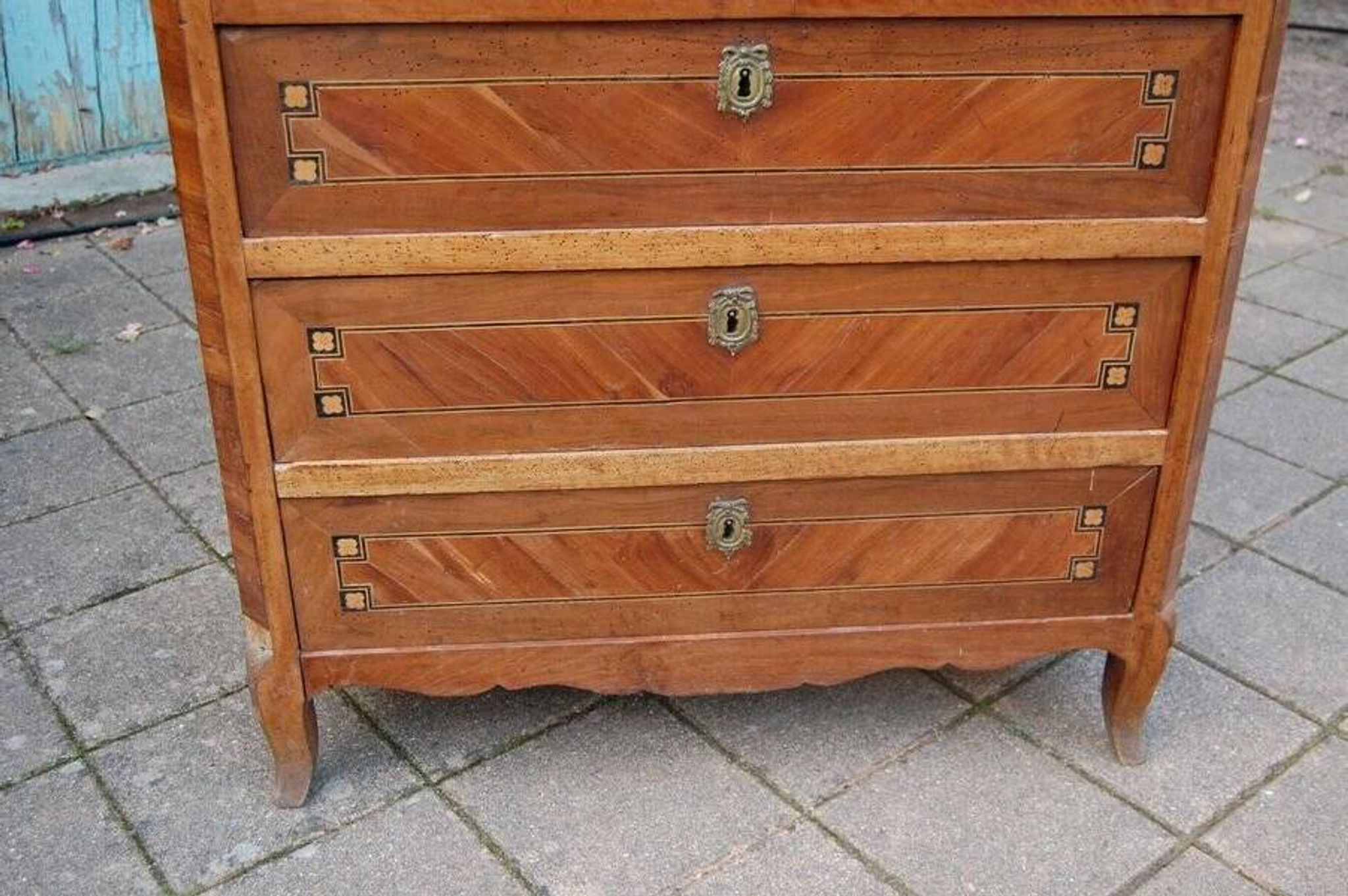 Louis XVI period walnut chest of drawers from the 18th century
