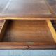 Bureau ministre de centre milieu style Louis Philippe en bois et cuir