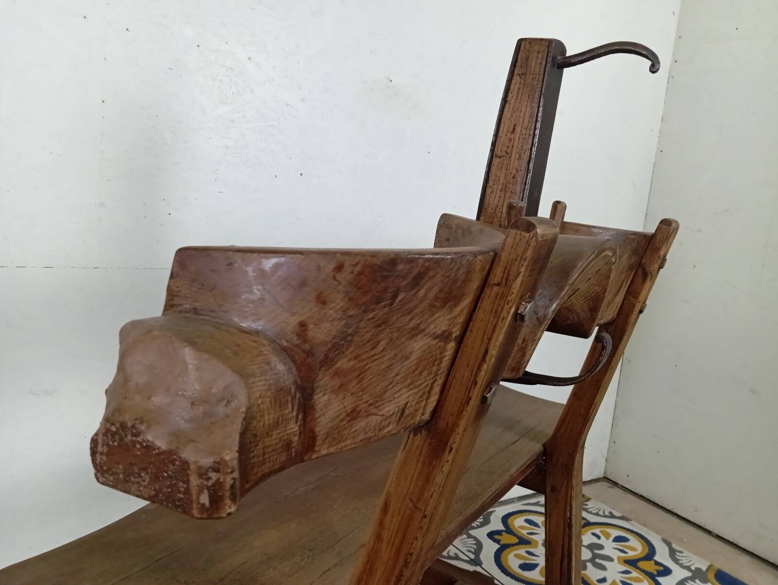 Brutalist bench bull's head file