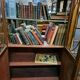 Mahogany showcase with marquetry