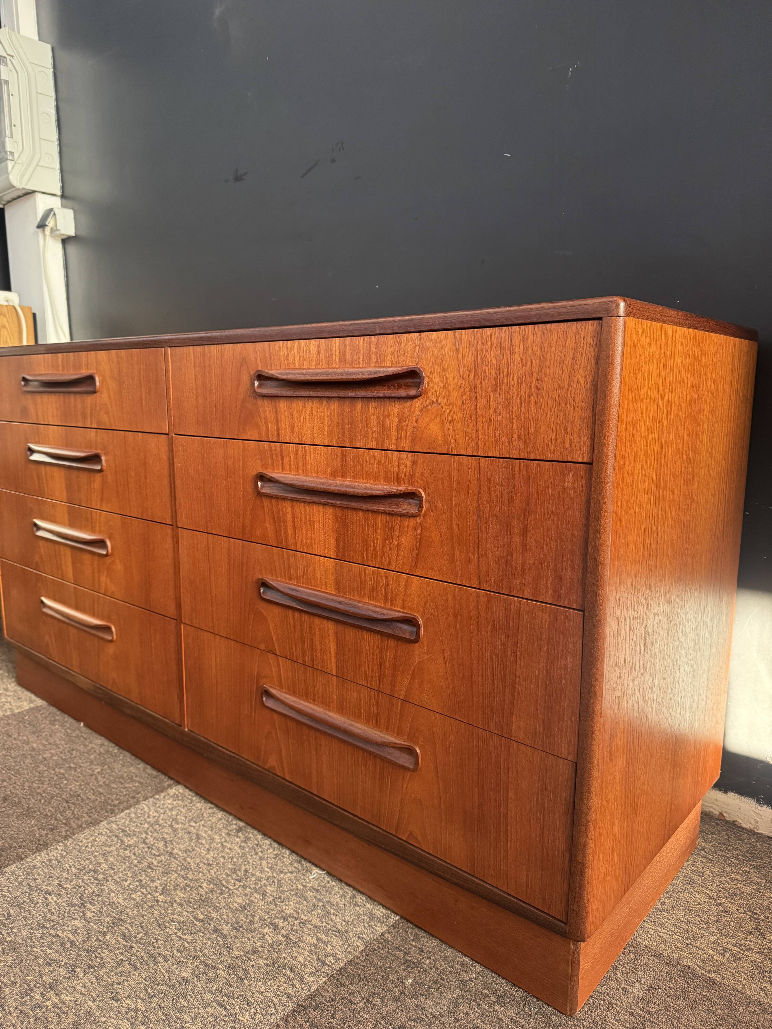 Vintage teak chest of drawers – 8 drawers – G-Plan Fresco – 1960s