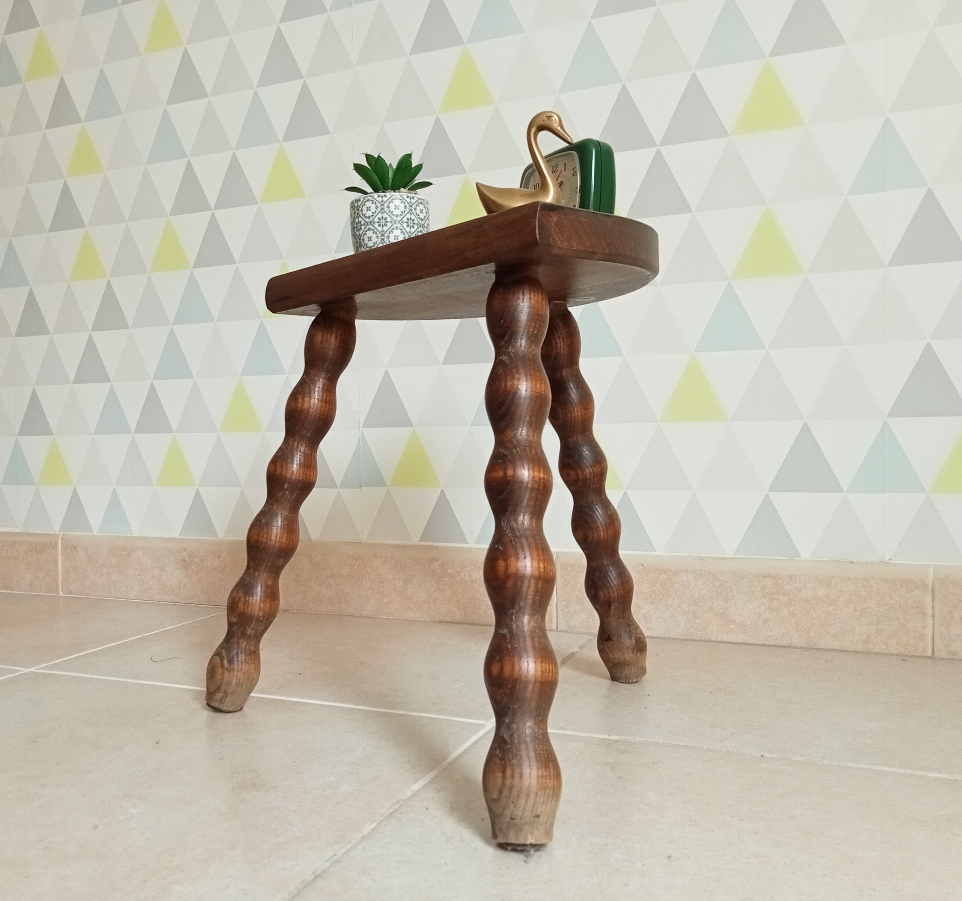 Vintage tripod stool in turned wood
