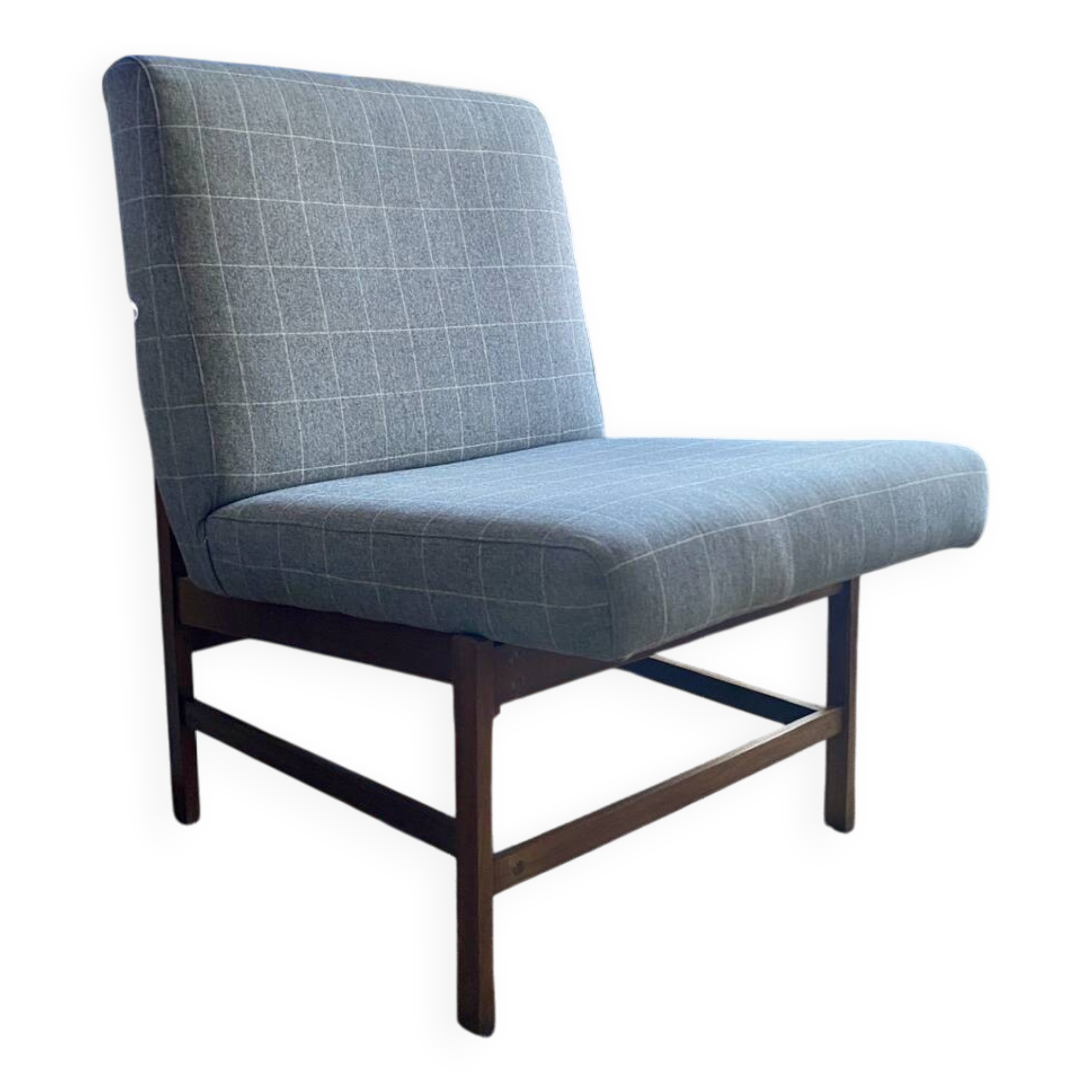 Vintage armchair with a Scandinavian spirit