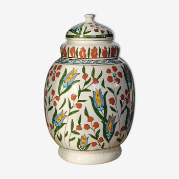 Covered vase